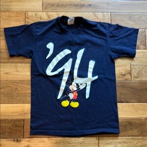 Vintage 1994 Disney Mickey Mouse single stitch collectible T.